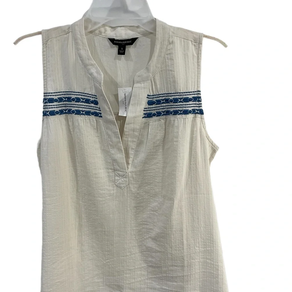 Banana Republic Embroidered Top - Picture 5 of 7